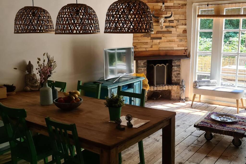 וולסן-זאוד Balistyle Guesthouse Incl Hottub Near Amsterdam And Haarlem מראה חיצוני תמונה