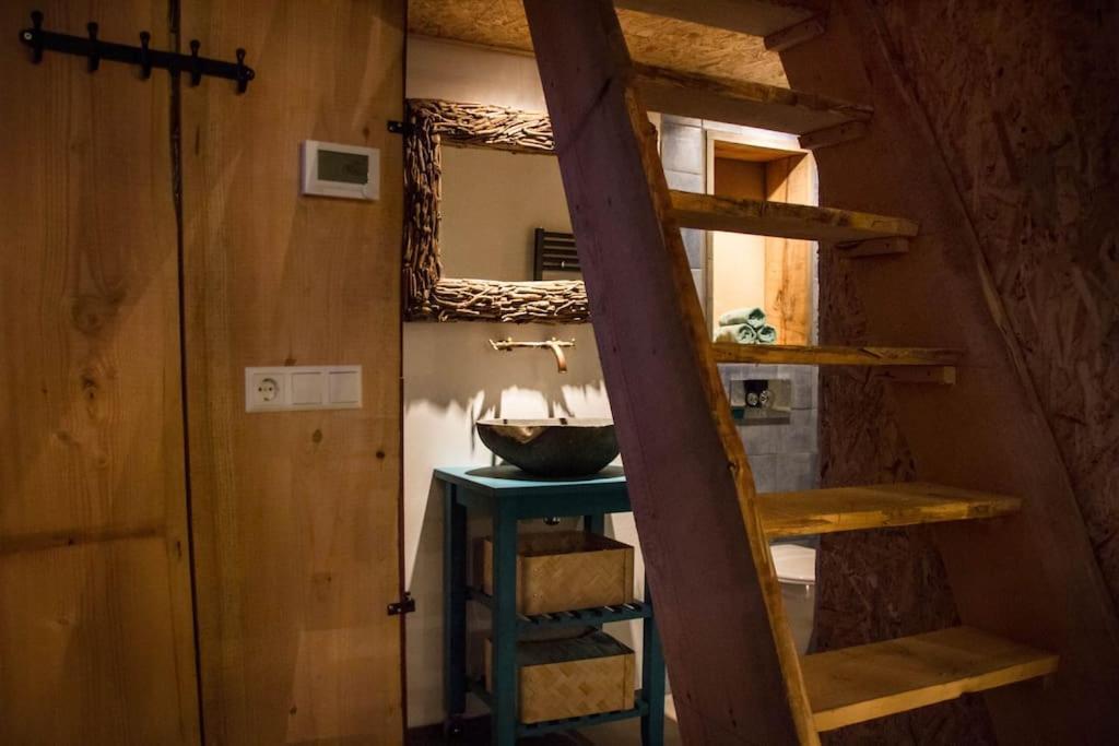 וולסן-זאוד Balistyle Guesthouse Incl Hottub Near Amsterdam And Haarlem מראה חיצוני תמונה