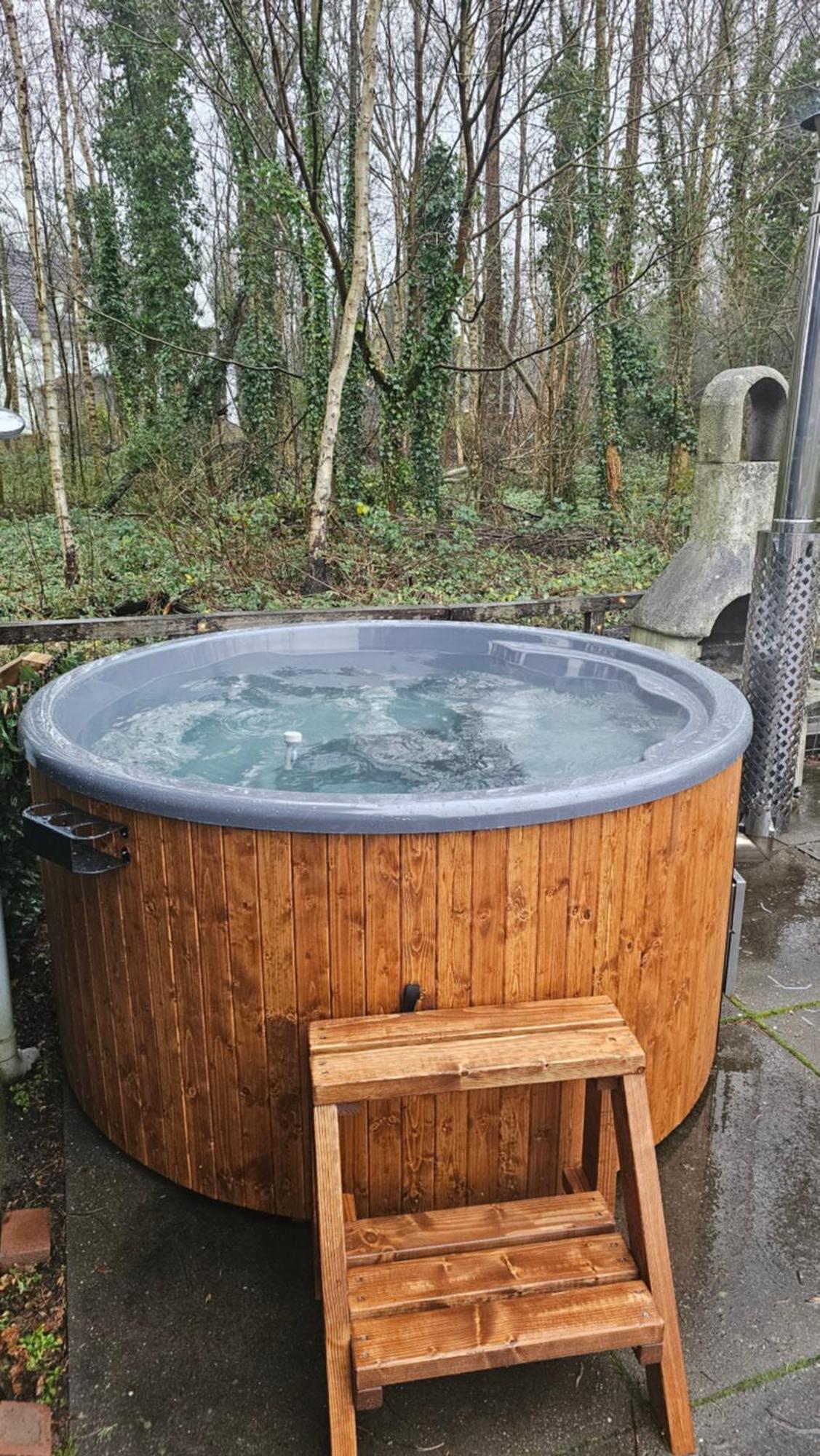 וולסן-זאוד Balistyle Guesthouse Incl Hottub Near Amsterdam And Haarlem מראה חיצוני תמונה
